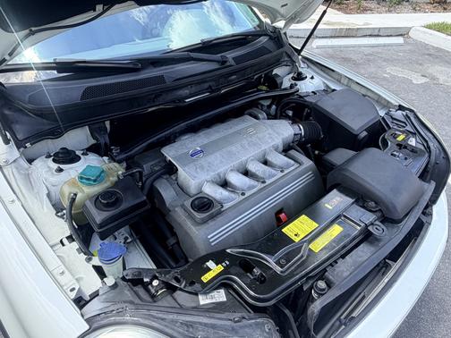 Beige 2006 Volvo XC90 V8