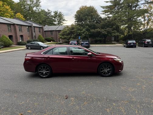 Red 2015 Toyota Camry XSE