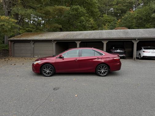 Red 2015 Toyota Camry XSE