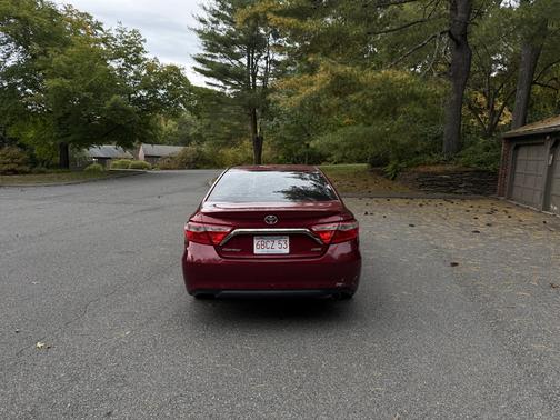 Red 2015 Toyota Camry XSE