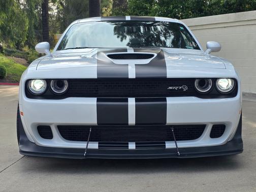 White 2018 Dodge Challenger SRT Hellcat