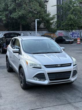 Silver 2014 Ford Escape SE