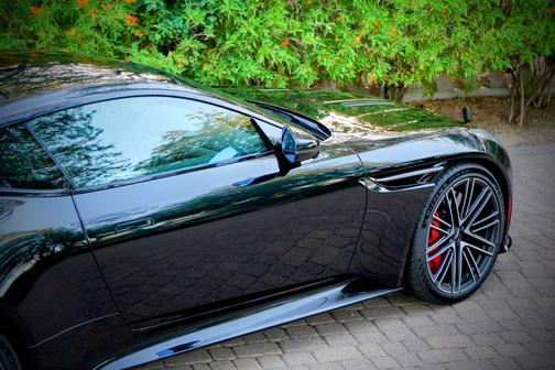 2024 Aston Martin DB12 Base