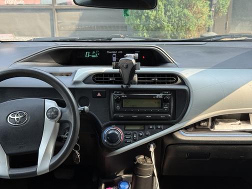 2012 Toyota Prius c Four