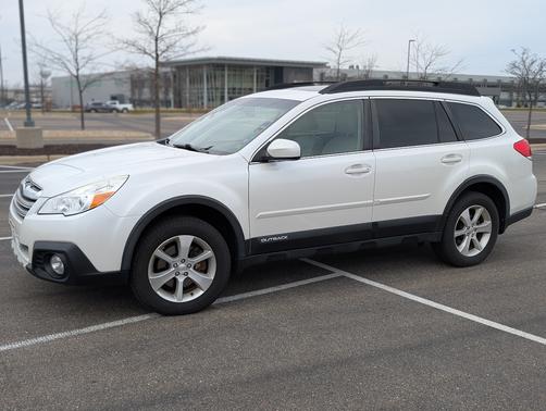 2014 Subaru Outback 3.6R Limited
