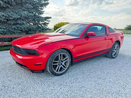 Red 2011 Ford Mustang V6
