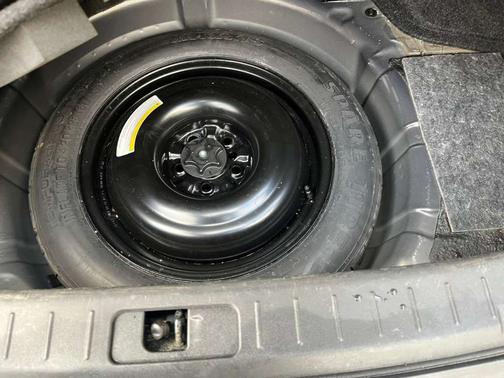 2011 INFINITI M56 Base