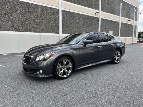2011 INFINITI M56 Base