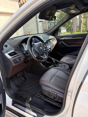 White 2022 BMW X1 sDrive28i