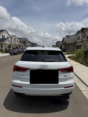 White 2022 Audi Q3 40 Premium