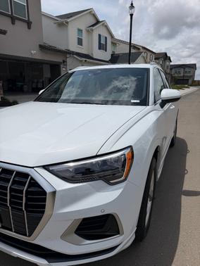 White 2022 Audi Q3 40 Premium