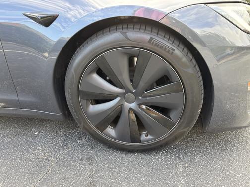 2022 Tesla Model S Long Range