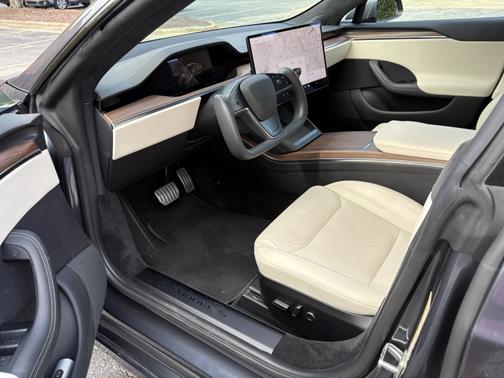 2022 Tesla Model S Long Range