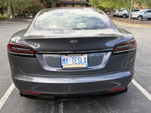 2022 Tesla Model S Long Range