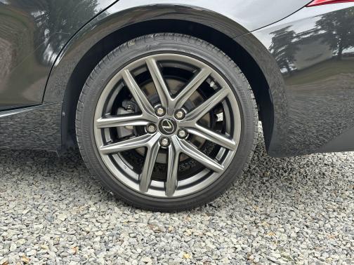 2017 Lexus IS 200t F SPORT