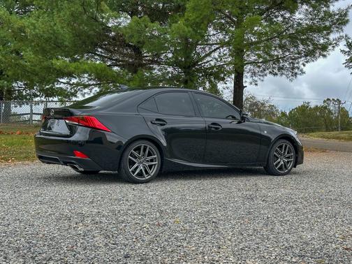 2017 Lexus IS 200t F SPORT