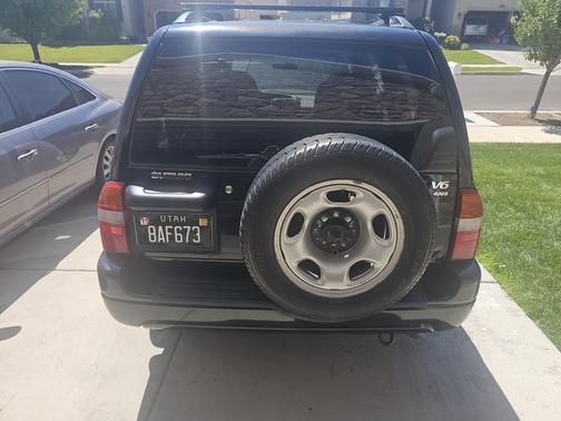 2001 Suzuki XL7 Base