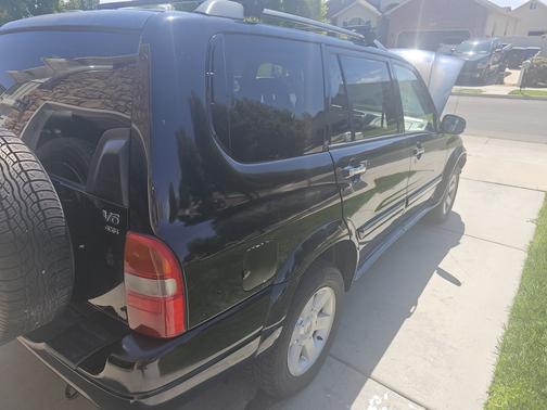 2001 Suzuki XL7 Base
