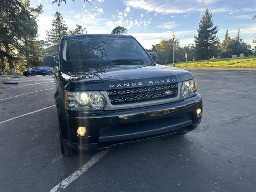 Black 2011 Land Rover Range Rover Sport HSE