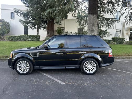 Black 2011 Land Rover Range Rover Sport HSE
