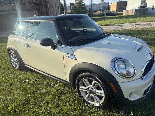 2011 MINI Cooper S Base