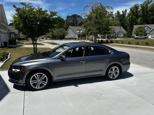 2014 Volkswagen Passat 2.0L TDI DSG SE w/Sunroof