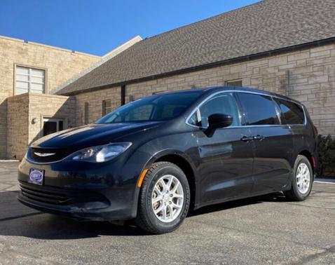 Black 2017 Chrysler Pacifica LX