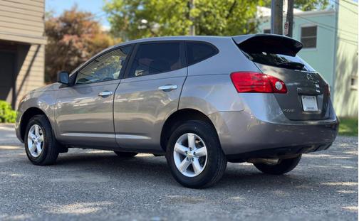 Gray 2010 Nissan Rogue S