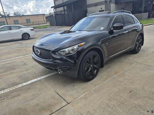 2017 INFINITI QX70 Base