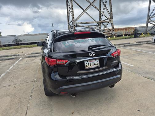 2017 INFINITI QX70 Base