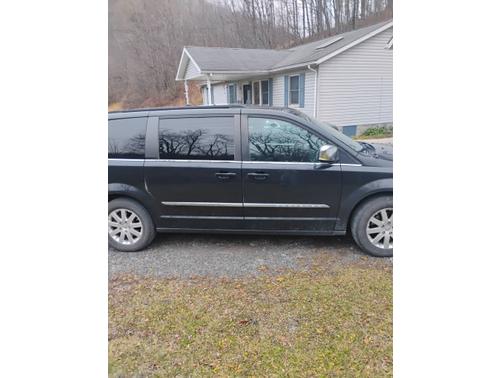 2012 Chrysler Town & Country Touring-L