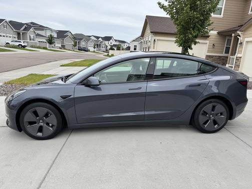 2022 Tesla Model 3 Base