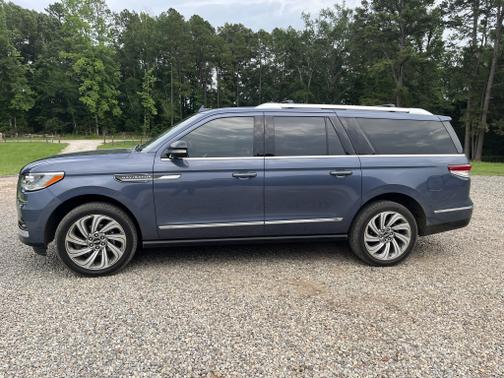 2022 Lincoln Navigator L Reserve