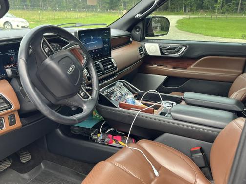 2022 Lincoln Navigator L Reserve