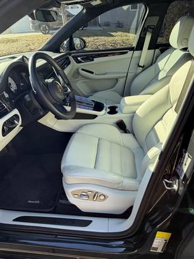 2022 Porsche Macan Macan GTS