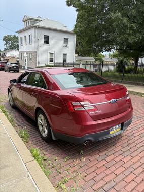 2013 Ford Taurus SEL