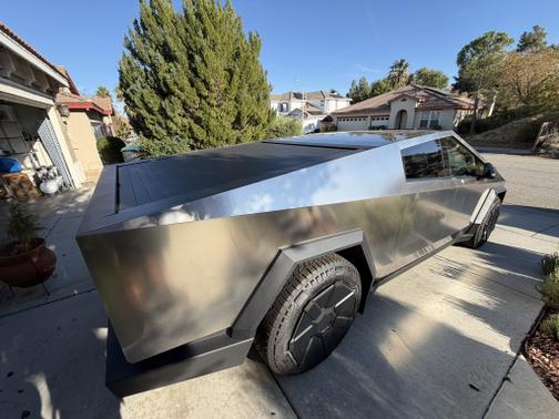 2024 Tesla Cybertruck AWD