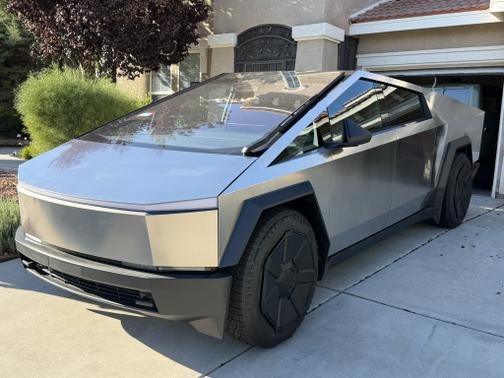 2024 Tesla Cybertruck AWD