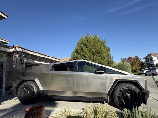 2024 Tesla Cybertruck AWD