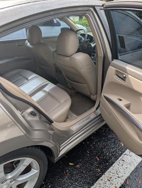 Gold 2008 Nissan Maxima SE