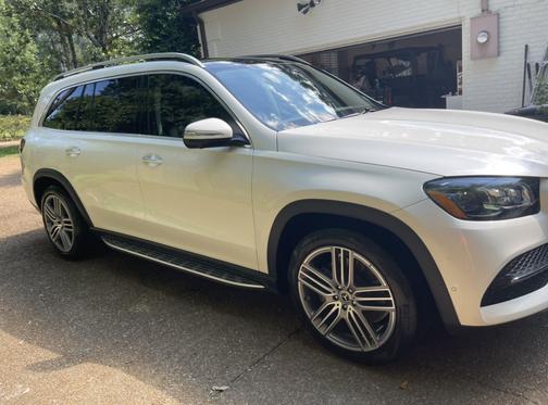 Photo 2 of 6 of 2020 Mercedes-Benz GLS 450 Base 4MATIC