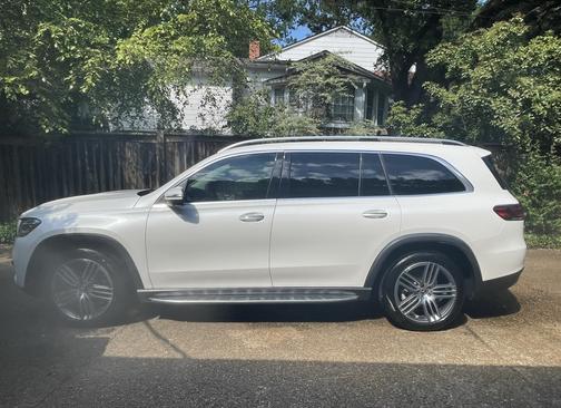 Photo 3 of 6 of 2020 Mercedes-Benz GLS 450 Base 4MATIC