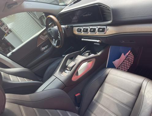 Photo 4 of 6 of 2020 Mercedes-Benz GLS 450 Base 4MATIC