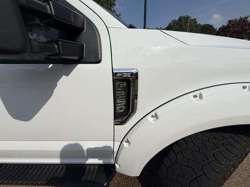White 2022 Ford F-250 XL