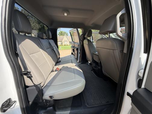 White 2022 Ford F-250 XL