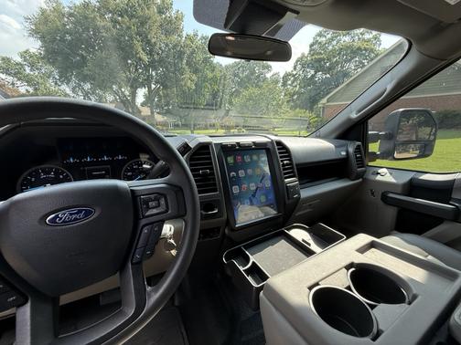 White 2022 Ford F-250 XL