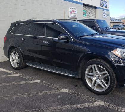 Photo 1 of 10 of 2015 Mercedes-Benz GL-Class GL 550 4MATIC