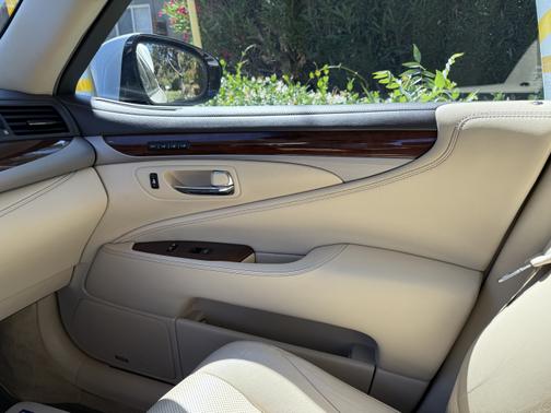 2013 Lexus LS 460 Base