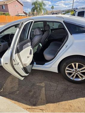 White 2015 Hyundai SONATA SE