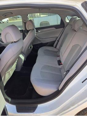 White 2015 Hyundai SONATA SE